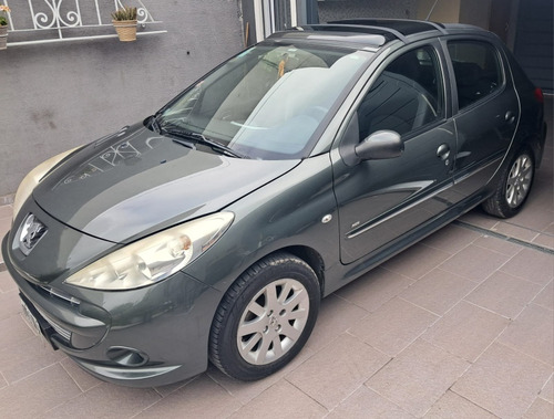 Peugeot 207 1.4 Sedan Hdi Xt