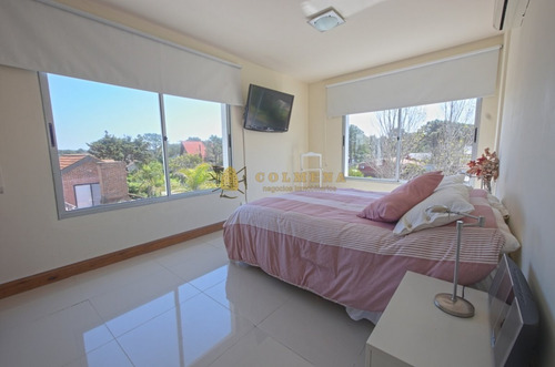 Apartamento En Venta - Pinares- Ref: 3878