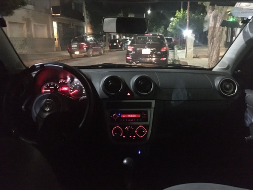 Volkswagen Gol Trend 1.6 Pack I 101cv 5 Puertas 2012