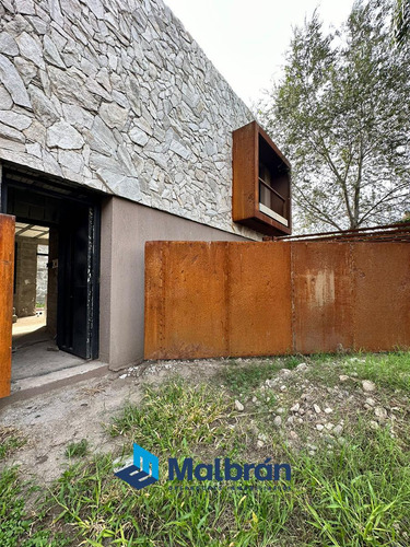 Housing Casas De Laveran, Villa Belgrano, Zona Norte