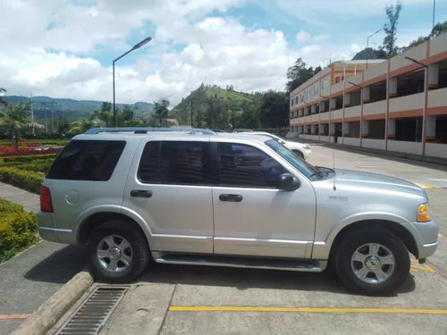 Ford Explorer 4.6 Centennial