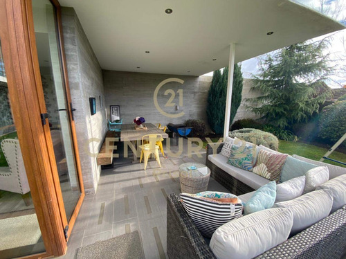 Imagen 11 de 26 de Venta De Casa Residencial En Exclusivo Sector Portal De L...