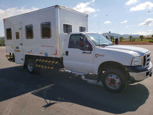 6 Unidades F 4000 4x4 Cabine Suplementar 16 Passageiros 2019