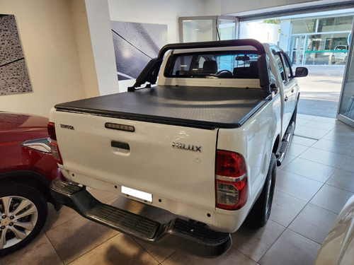 Imagen 3 de 6 de Toyota Hilux Dx Pack 2.5 Turbo