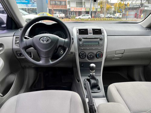 Imagen 7 de 12 de Toyota Corolla 2014 1.8 Xli Mt 136cv