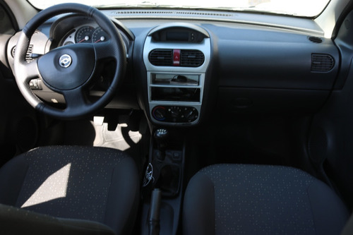 Imagem 8 de 9 de Corsa