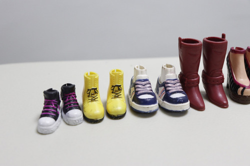 Lote 17 Pares De Zapatos Barbie (Usado)