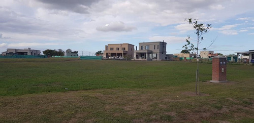 Imagen 3 de 5 de Venta Espectacular Lote Central En Sta. Lucía