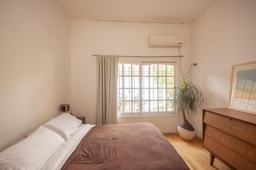 Casa De 5 Ambientes Con Pileta Y Jardín - Haedo