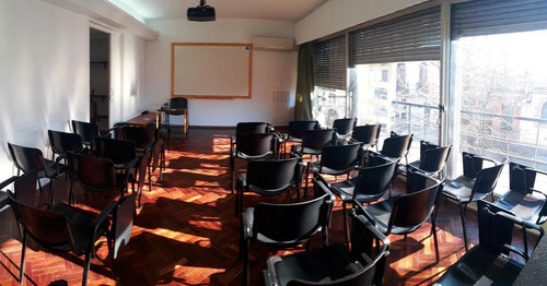 Imagen 1 de 4 de Aquiler Por Hora, Amplia Sala De Capacitación Con Ventanas Al Exterior, Prox. Universidad Católica.