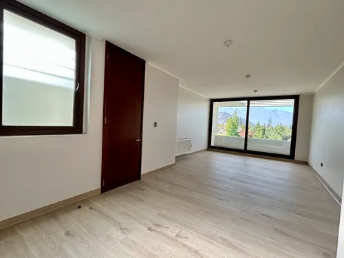 Duplex Con Jacuzzi Y Quincho Privado // 3d + 3b + Servicios