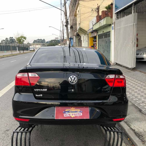 Volkswagen Voyage 2015 1.0 Trendline Total Flex 4p