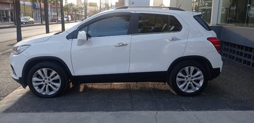 Imagen 8 de 17 de Chevrolet Tracker 1.8 Awd Ltz 4x4 Automatica Blanca 2017