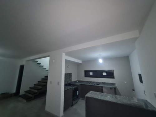 Arguello - Alquiler - Housing - Casa 2 Dormitorios