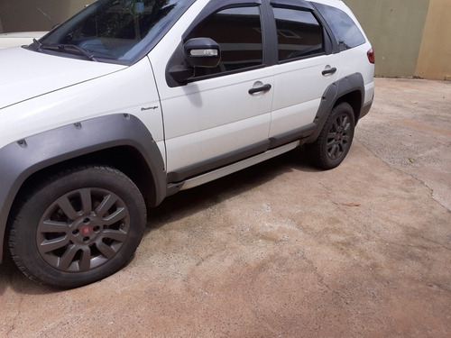 Fiat Palio Adventure 2014 1.8 16v Flex Dualogic 5p