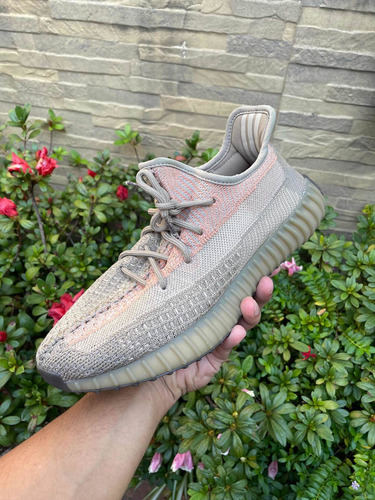 Imagem 2 de 10 de Yeezy 350 V2 Sand Taupe Original