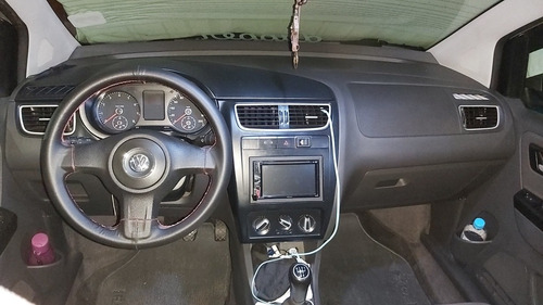 Volkswagen Fox 1.0 Vht Trend Total Flex 5p 2013
