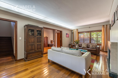 Casa En Venta En Martínez