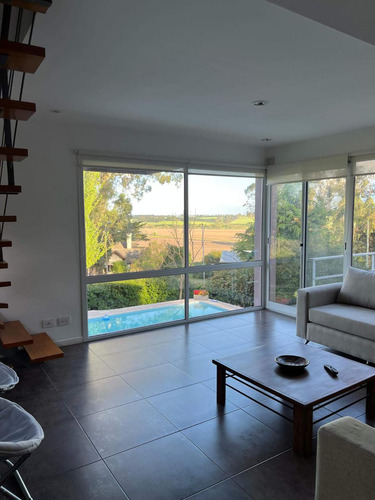 Casa En Venta - 3 Dormitorios 2 Baños - 605mts2 - Sierra De Los Padres