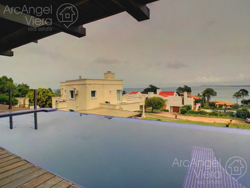Casa Con Piscina Vista Al Mar En Punta Ballena En Alquiler Venta