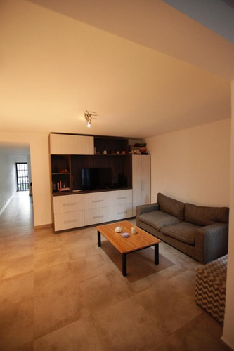 Imagen 12 de 30 de Alquilo Duplex 3 Dormi C/ Patio Santa Genoveva Neuquén