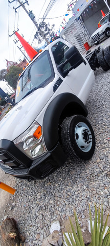 Ford F-550 6.8 Xl At