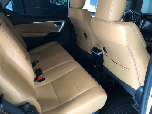 Imagen 6 de 9 de Toyota Fortuner Dubai Sr5