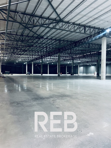 Gran Nave Industrial En Arriendo - Sector Puerto Coronel