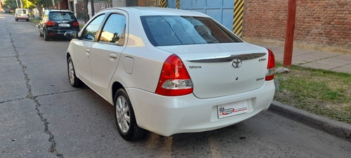 Imagen 14 de 16 de Toyota Etios 2016 1.5 Sedan Xls