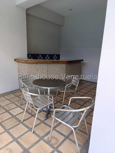 Apartamento En Alquiler En El Rosal 25-17389 As