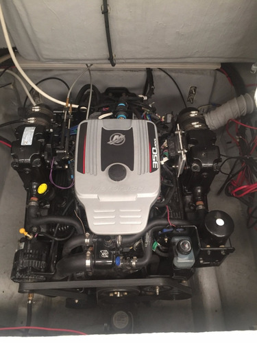 Imagen 9 de 14 de Lancha Quicksilver 2400 - Motor Mercruiser V8 300 Hp