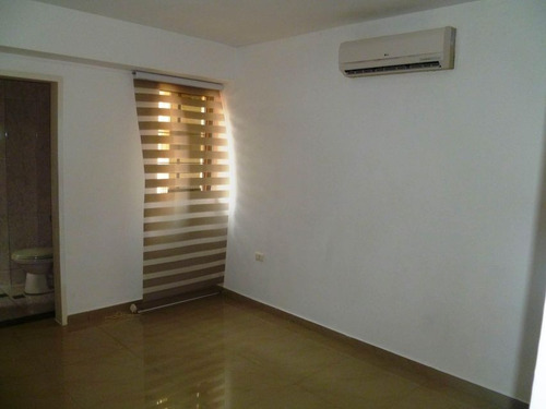 Imagen 12 de 15 de Rentahouse Concepto 0414-412.8424 / 22-17958