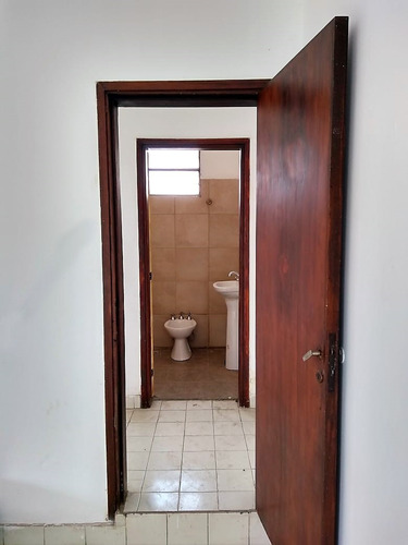 Imagen 8 de 9 de Departamento En Venta - B° San Martin