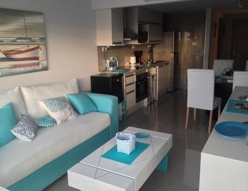 Venta De Apartamento 1 Dormitorio Y Medio En Playa Mansa