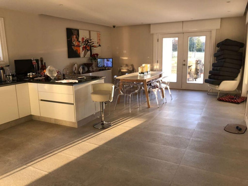 Venta Casa 4 Dormitorios 5 Baños Lomas De La Tahona Piscina #366