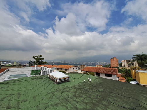 Imagen 25 de 30 de Se Vende Casa 263m2 5h+s/5b/4p Colinas De Santa Monica 8428