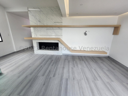 Exclusiva, Con Los Mejores Acabados, Con Bellas Áreasociales Y Vista. 24-5518