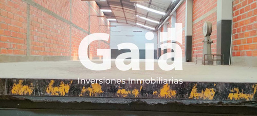 Galpon En Venta 400 M2 Sobre Calle Necochea Al 1600