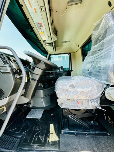Pipa De Agua 10,000 Litros Camion Rabon Volvo Vnr 2019