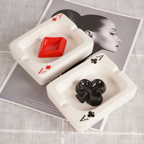 Ceniceros Ruectangular Con Forma De Carta Poker Color Blanco