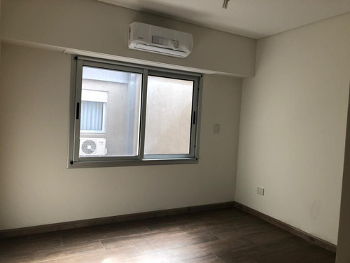 Imagen 10 de 14 de Venta Departamento 4 Ambientes Liniers