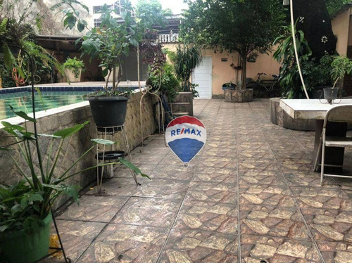 Imagem 4 de 27 de Duas Casas Com Piscina Em Bangu, Uma Ótima Localização. - Ca0690