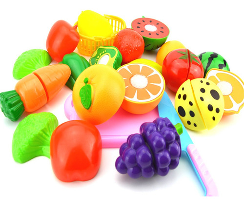 Juguete De Plástico Para Niños Con Frutas Cortadas En La Coc