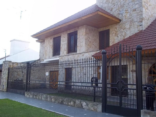Casa En Venta - Tolosa