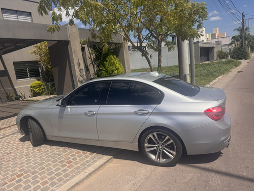 BMW Serie 3 3.0 330i Sedan Sport Line 252cv