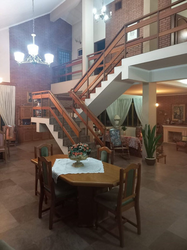 Casa 4 Dormitorios En El Centro De Junín!