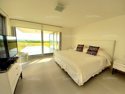 Imagen 6 de 20 de Venta Apartamento Esquinero Primera Línea Playa Mansa - Punta Del Este Mansa