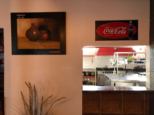 Imagen 9 de 9 de Alquiler Alquilo Local Negocio Restaurante Parrilla Confiteria Cerveceria Restaurante Bar Local Salon Totalmente Instalado Y Amoblado Frente A La Laguna De Lobos