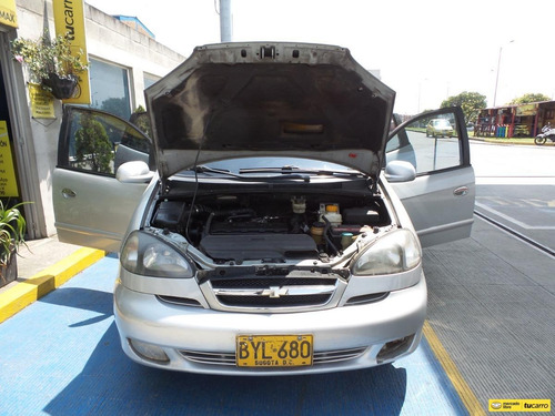 Imagen 9 de 25 de Chevrolet Vivant Lt