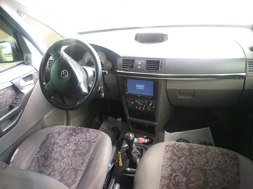 Imagem 5 de 15 de Ford Fiesta Sedan 2007 1.0 Personnalité 4p
